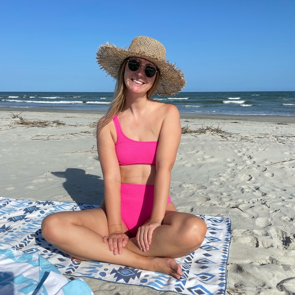 Pink Ribbed Bikini - Picture 3 of 6